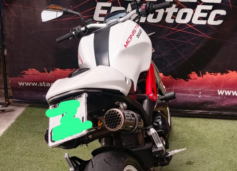 Ducati 796 Monster 796cc full