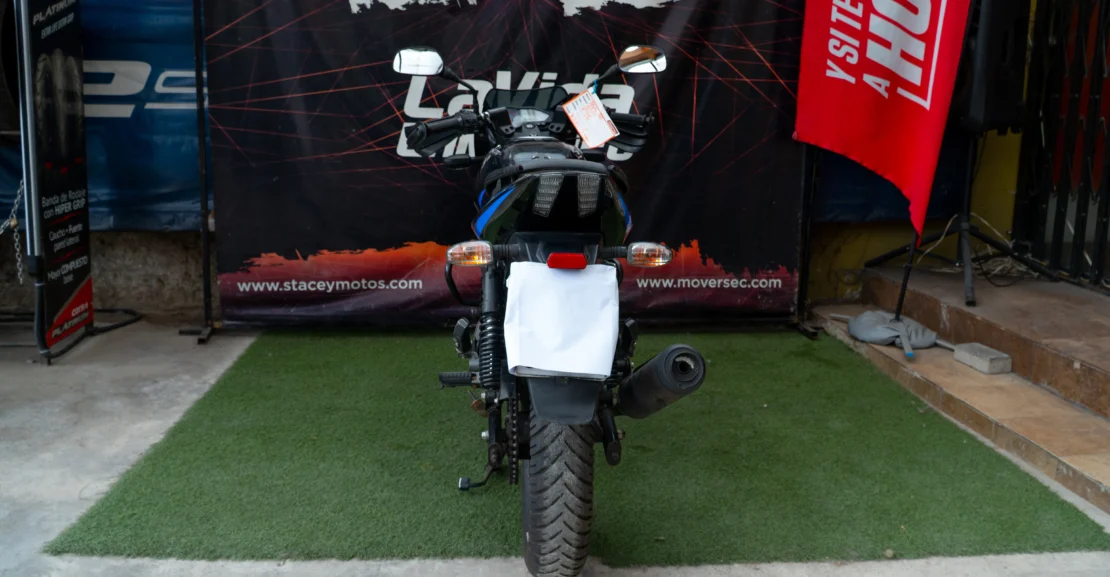 BAJAJ – PULSAR 180 full
