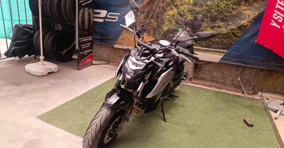 CFMOTO – 650NK full