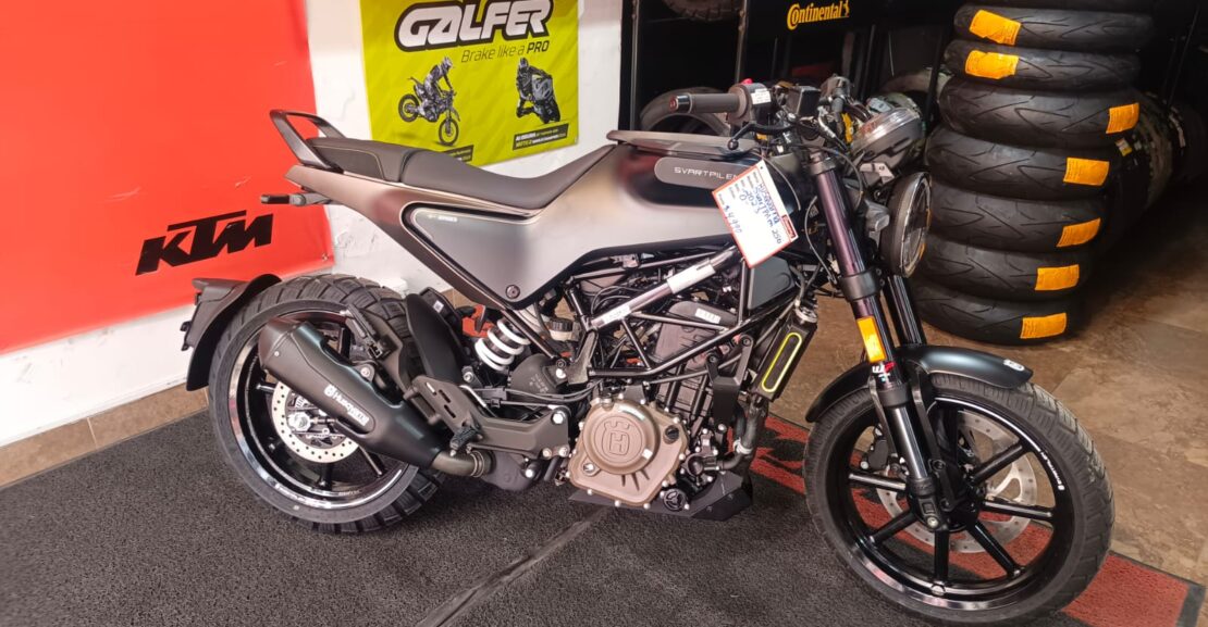 Husqvarna – Svartpilen 250 full